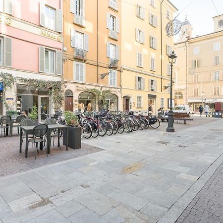 Raffinato Apt Vicino A Piazza Garibaldi X5 Parma Exteriör bild