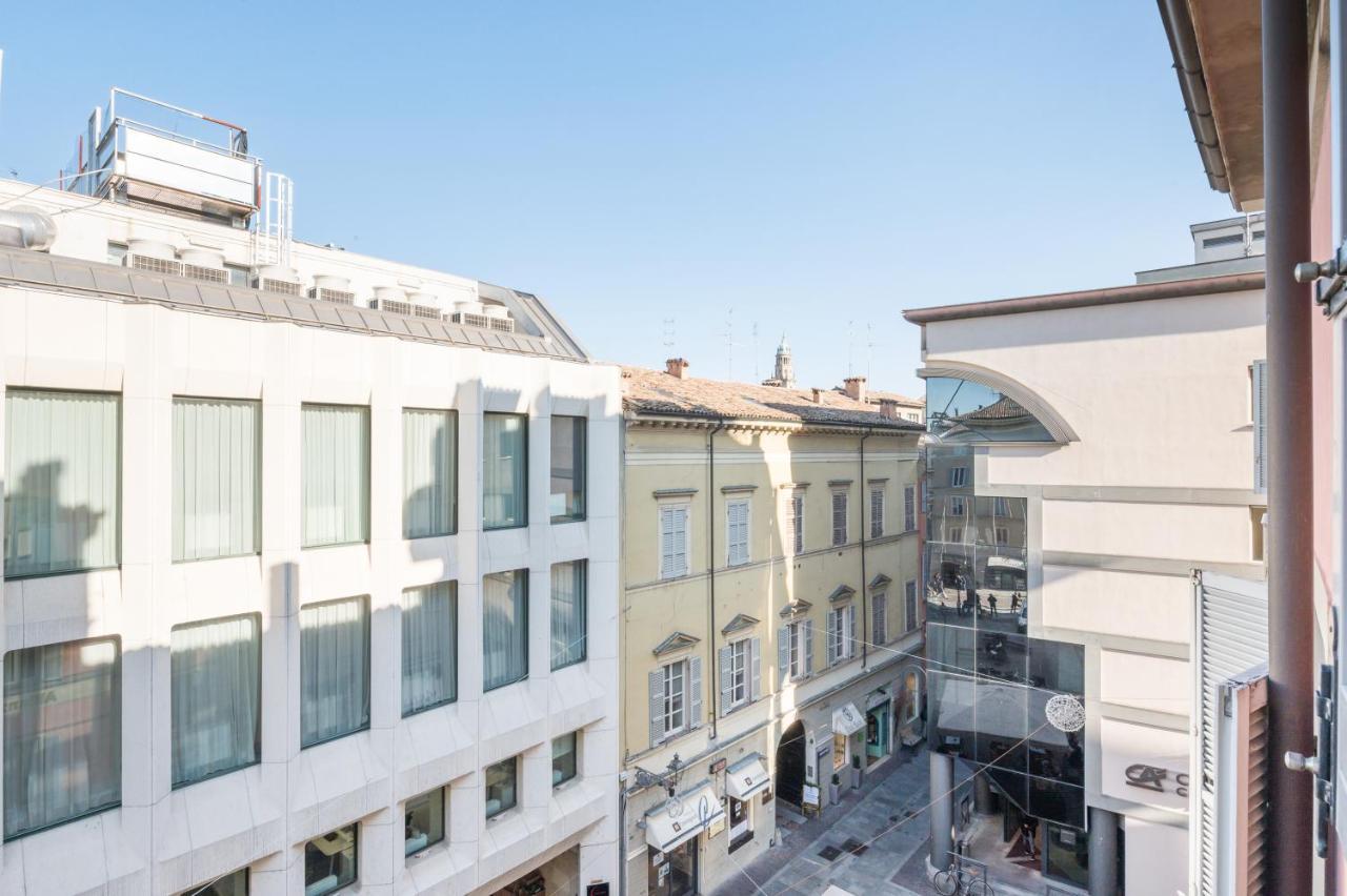 Raffinato Apt Vicino A Piazza Garibaldi X5 Parma Exteriör bild